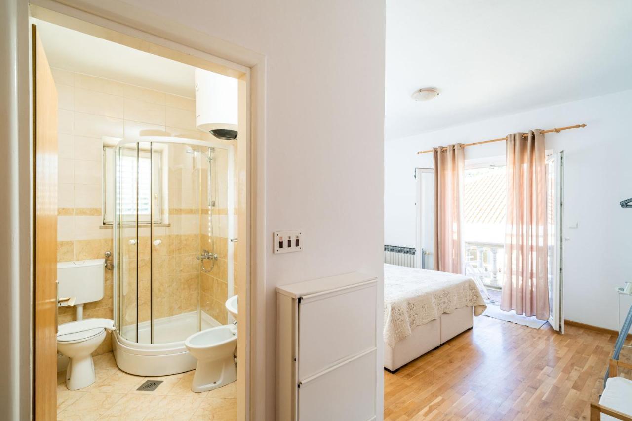 Francesca Guesthouse 믈리니 외부 사진