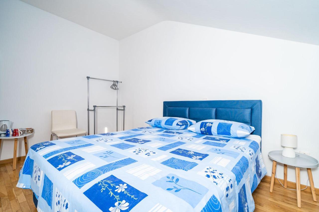 Francesca Guesthouse 믈리니 외부 사진
