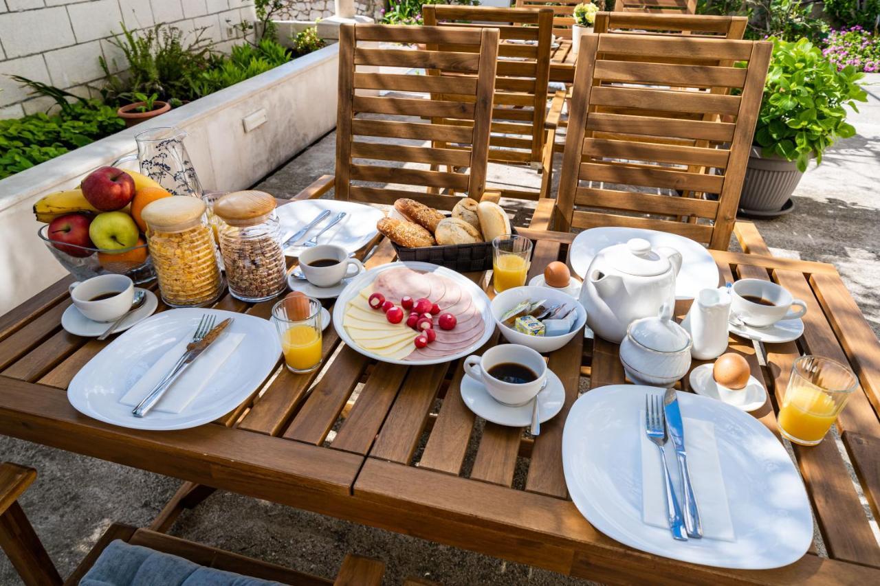 Francesca Guesthouse 믈리니 외부 사진