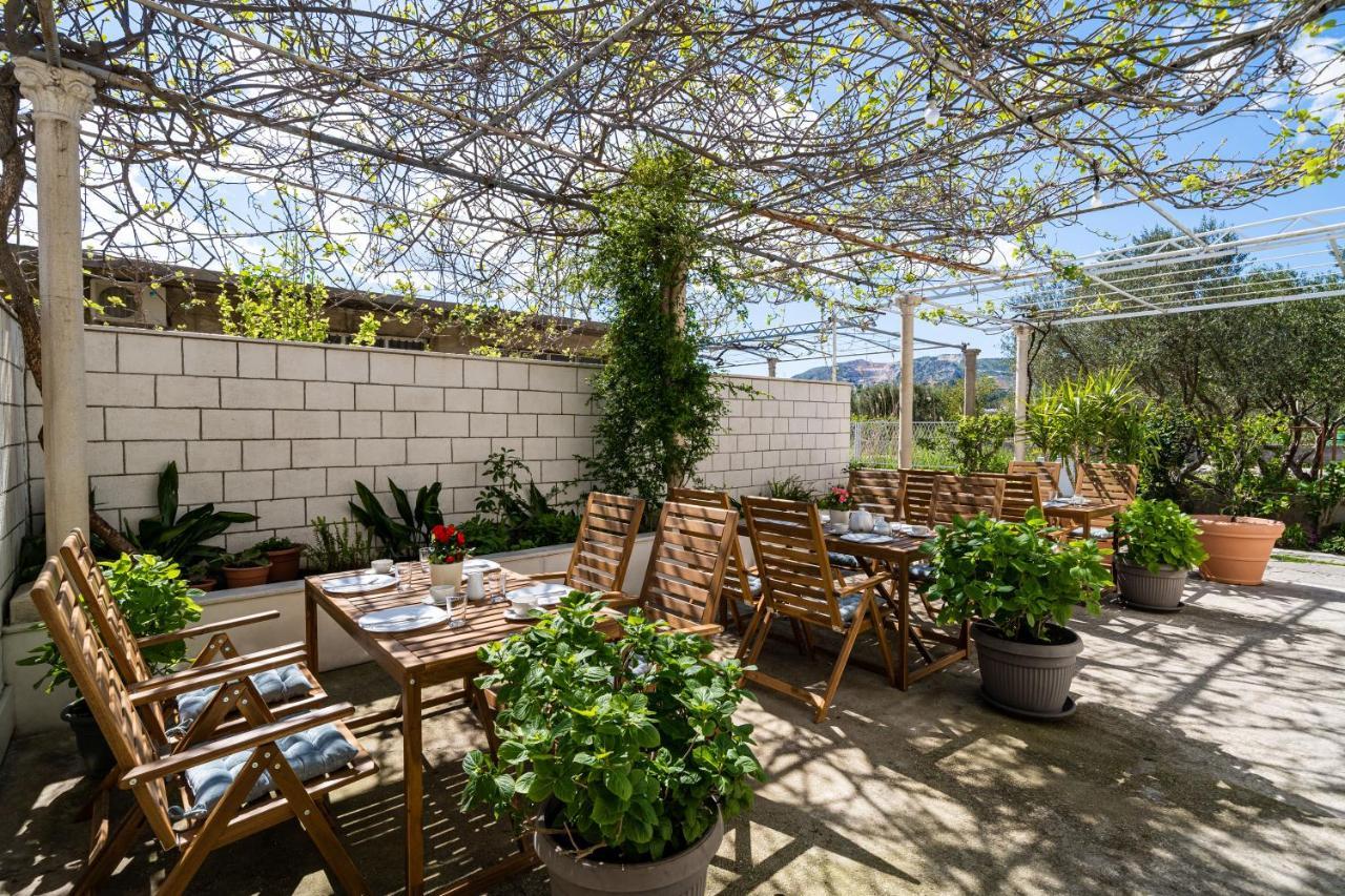 Francesca Guesthouse 믈리니 외부 사진