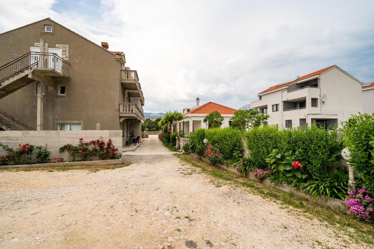 Francesca Guesthouse 믈리니 외부 사진