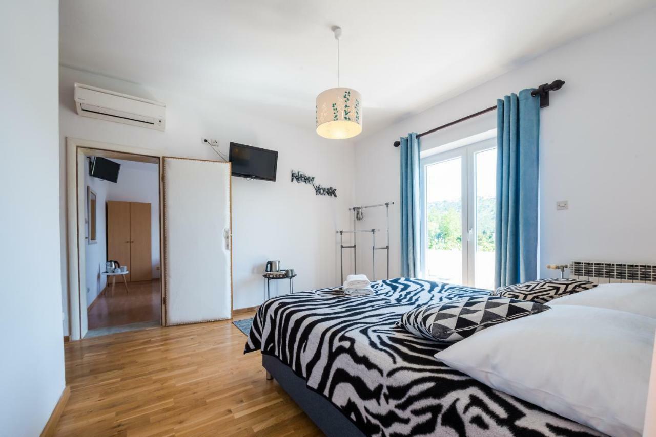 Francesca Guesthouse 믈리니 외부 사진